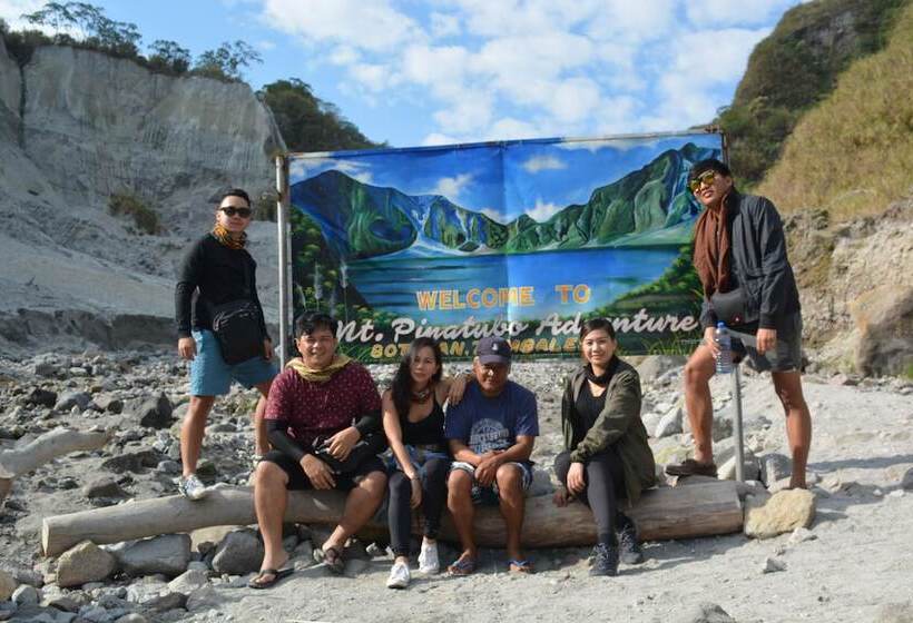 호텔 Majestic Mt Pinatubo Tour And Homestay