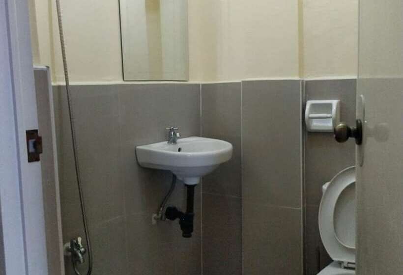 בית מלון כפרי Marjhun's Apartelle