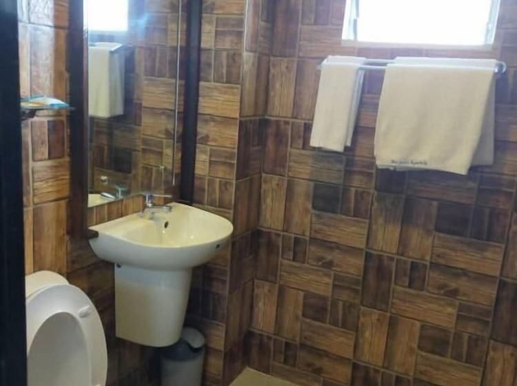 בית מלון כפרי Marjhun's Apartelle