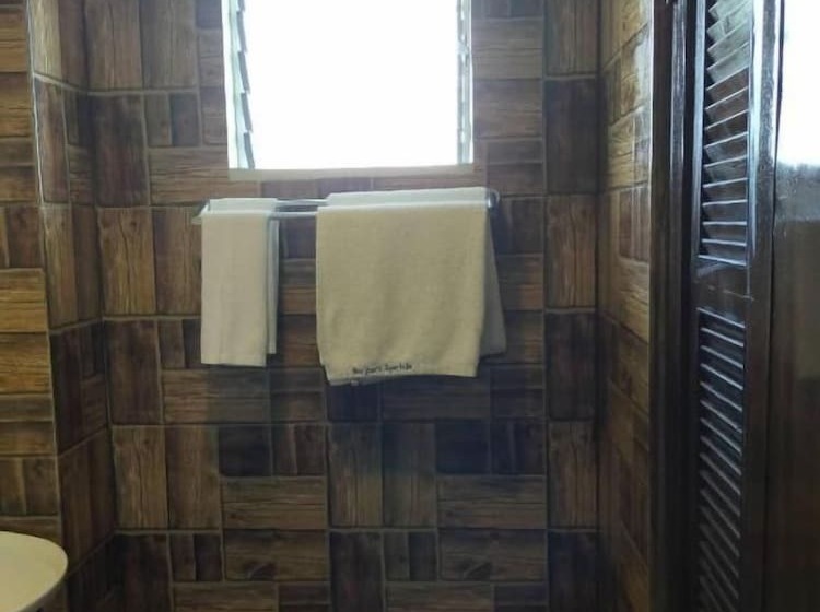 בית מלון כפרי Marjhun's Apartelle