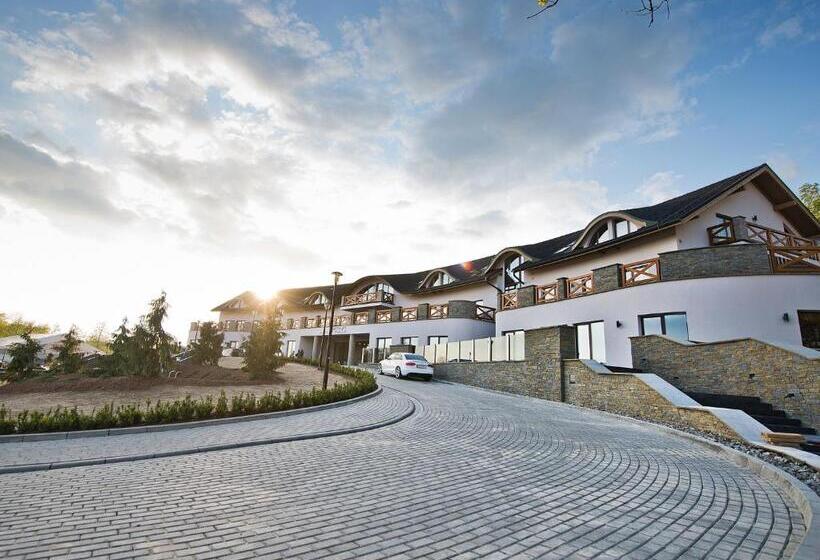 Отель Molo Resort