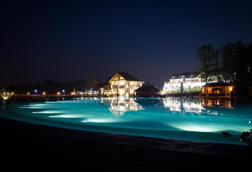 Отель Molo Resort