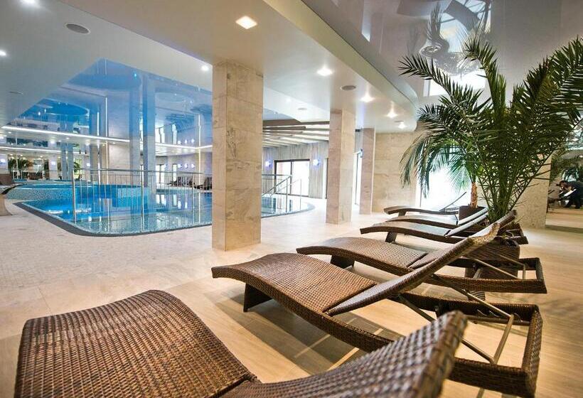 Отель Molo Resort