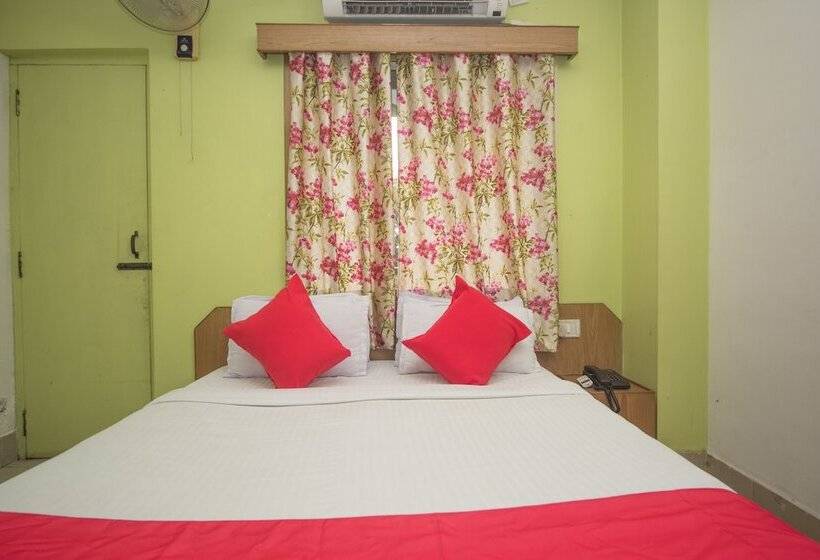 فندق Nandanik Palace By Oyo Rooms