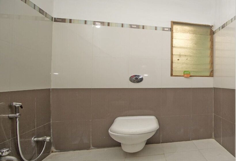 فندق Nandanik Palace By Oyo Rooms