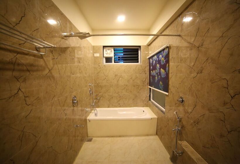 בית מלון כפרי Natraj & Resort