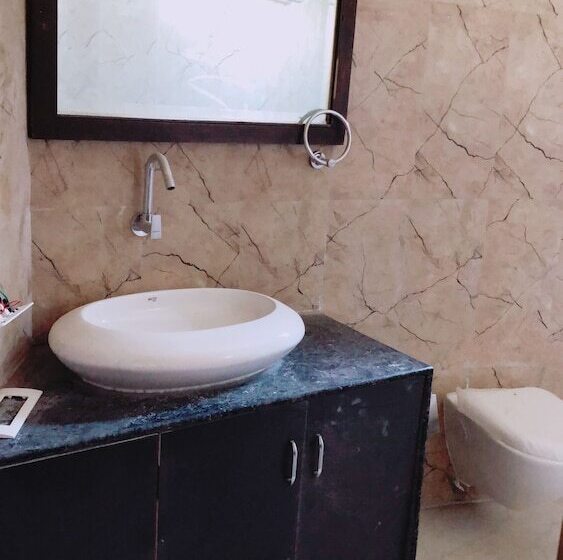 בית מלון כפרי Natraj & Resort