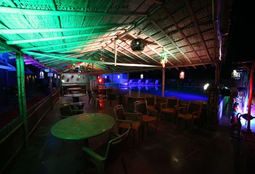 בית מלון כפרי Natraj & Resort