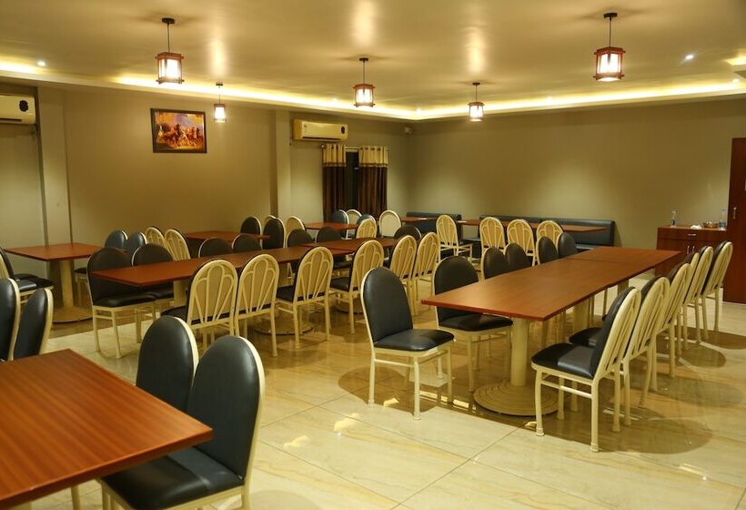 בית מלון כפרי Natraj & Resort