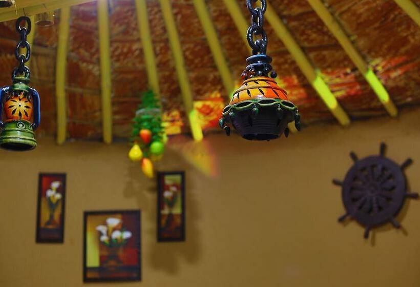 בית מלון כפרי Natraj & Resort