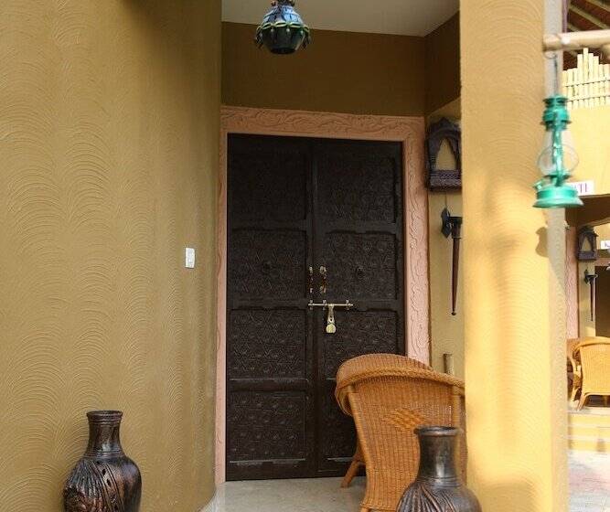 בית מלון כפרי Natraj & Resort