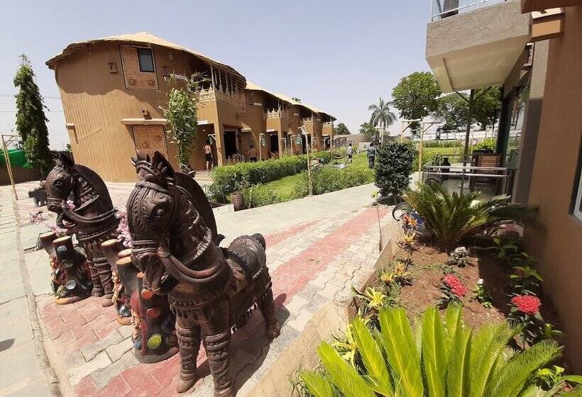 فندق Natraj & Resort