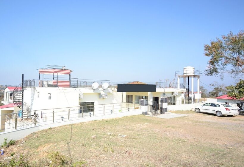 בית מלון כפרי Nirvana Cottages By Oyo Rooms