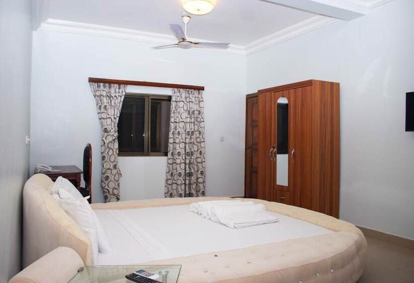 هتل Odjidja Royal Palace