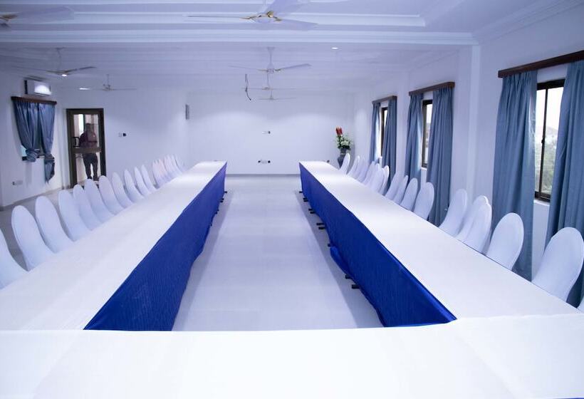 هتل Odjidja Royal Palace