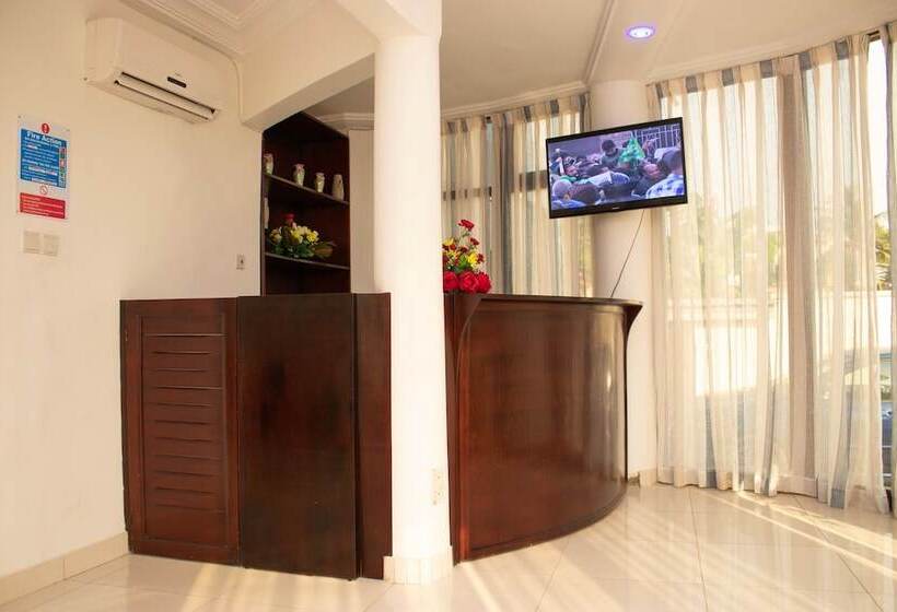 هتل Odjidja Royal Palace