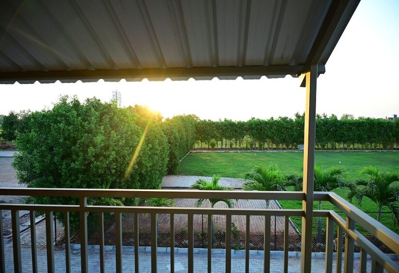 فندق Parth Residency