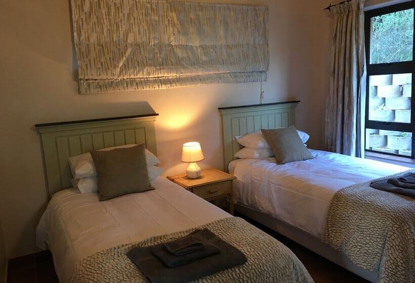 ホテル Pomeroy Lodges