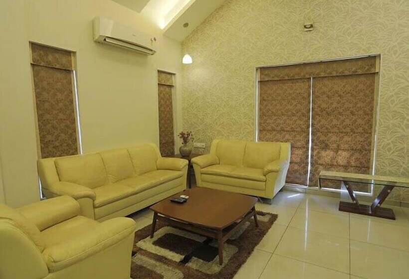 فندق Prabhu Farms And Resort