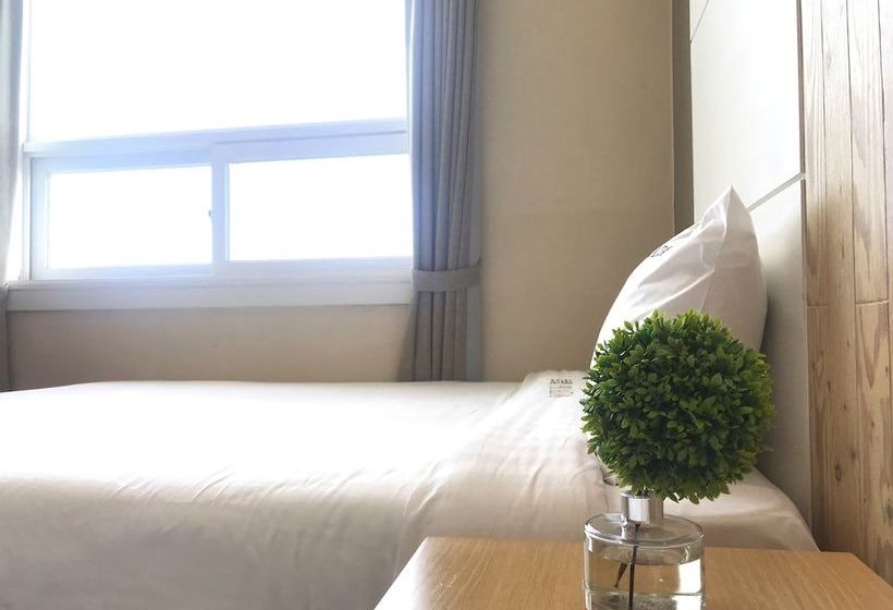 Prada Hotel & Pension