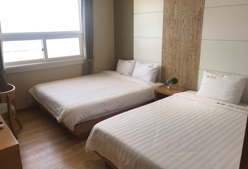 Prada Hotel & Pension