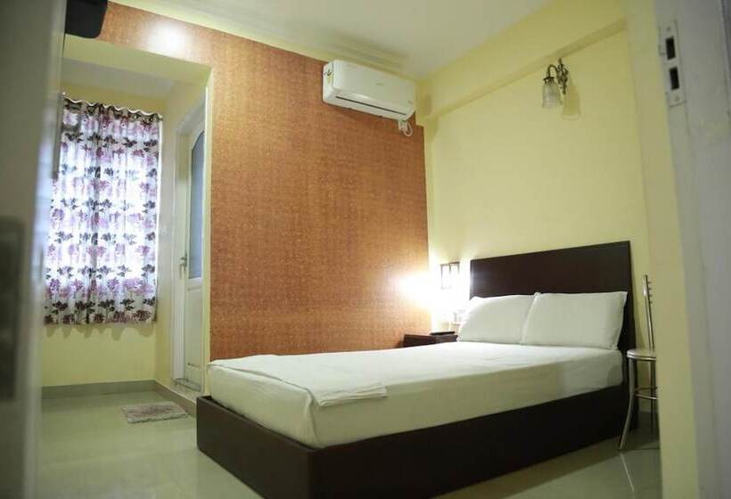 酒店 Raga Residency