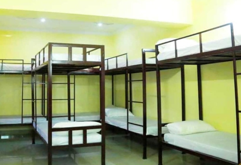 酒店 Raga Residency