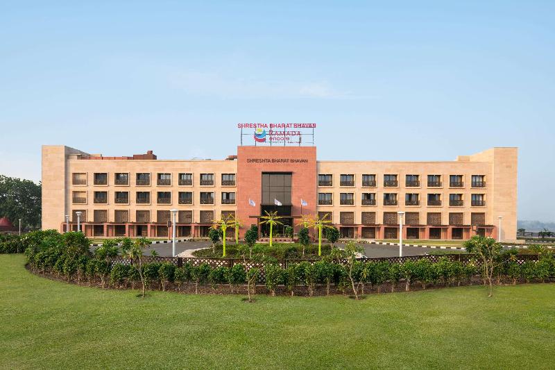 Hotell Ramada Encore By Wyndham Statue Of Unity