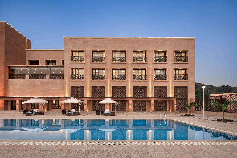 Hotell Ramada Encore By Wyndham Statue Of Unity