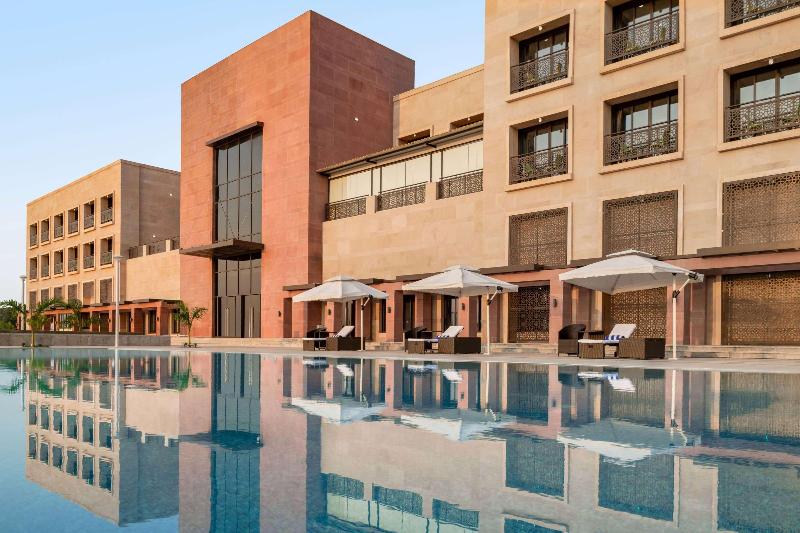 Hotell Ramada Encore By Wyndham Statue Of Unity