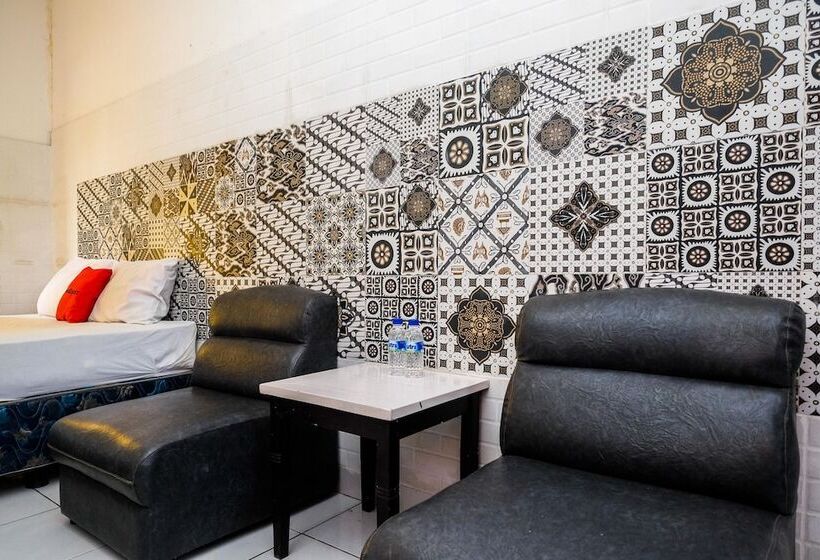 Szálloda Reddoorz Syariah @ Colomadu 2