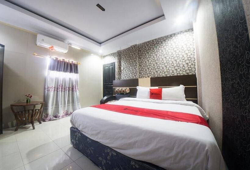 Отель Reddoorz Syariah Near Rsud Ainun Habibie Gorontalo