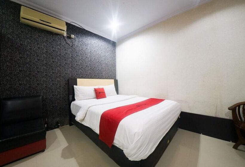 فندق Reddoorz Syariah Near Rsud Ainun Habibie Gorontalo