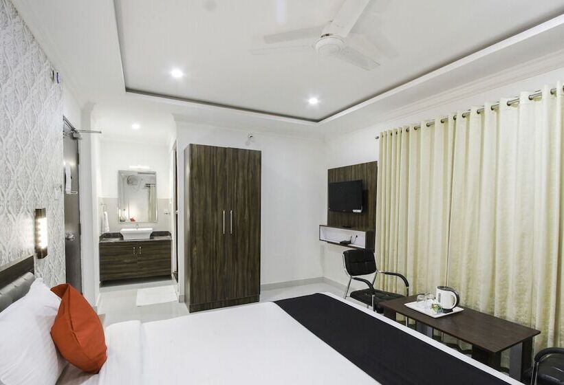 בית מלון כפרי Rich Fort By Oyo Rooms