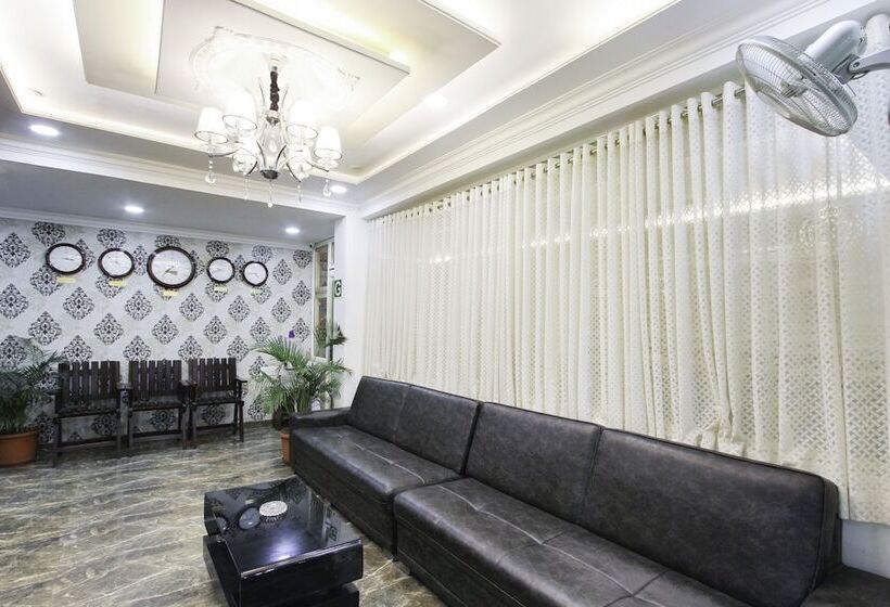 בית מלון כפרי Rich Fort By Oyo Rooms