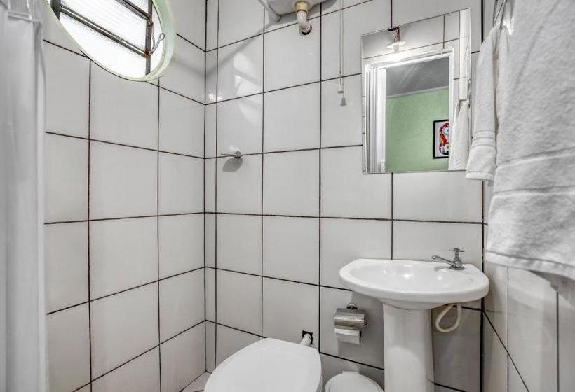 בית מלון כפרי Royal By Oyo Rooms