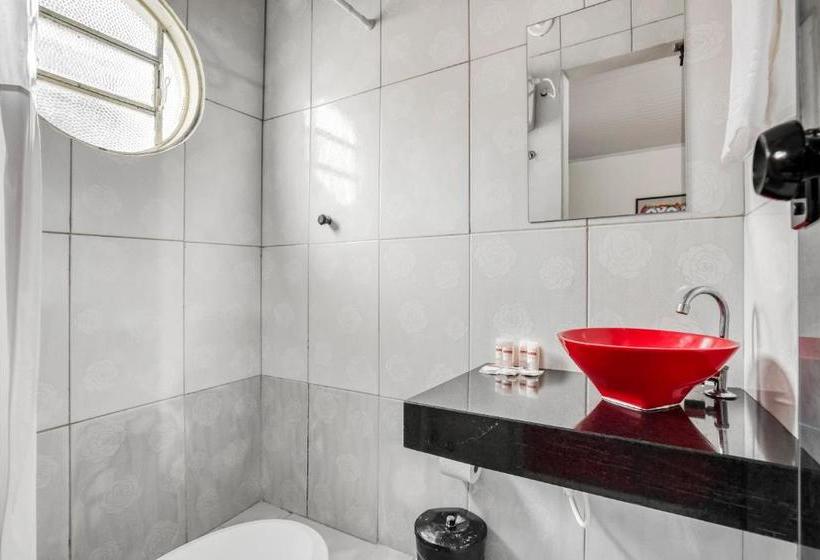 فندق Royal By Oyo Rooms