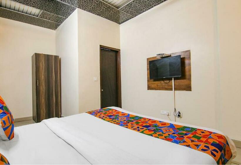 Отель Fabexpress Hc King