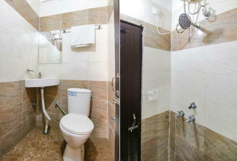 Отель Fabexpress Hc King