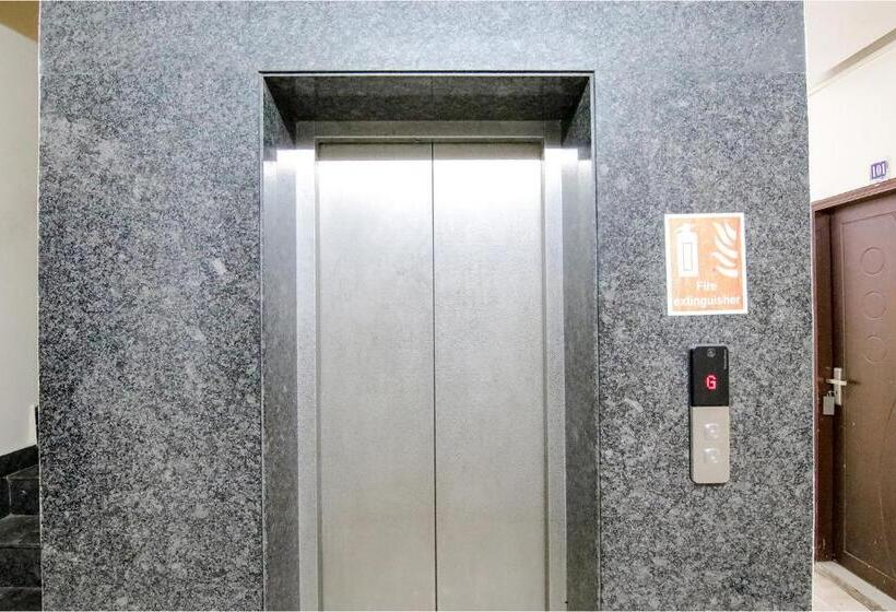 Отель Fabexpress Hc King