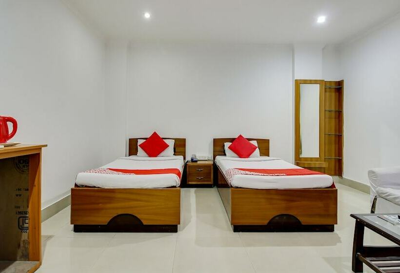 فندق Royal Park By Oyo Rooms