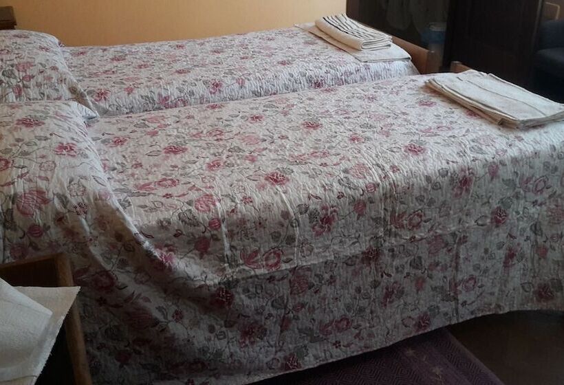 בית מלון כפרי Agriturismo Cascina Aurora