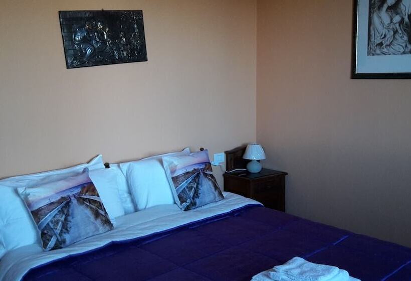 בית מלון כפרי Agriturismo Cascina Aurora