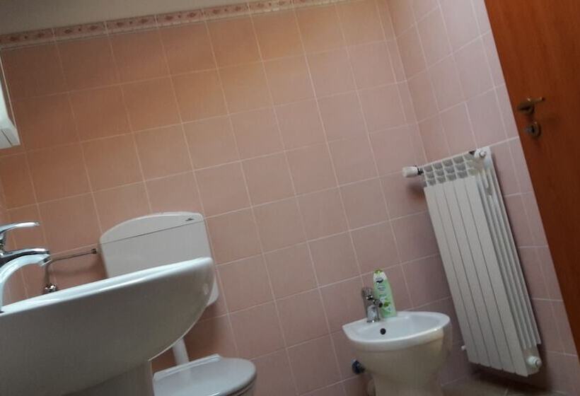 בית מלון כפרי Agriturismo Cascina Aurora