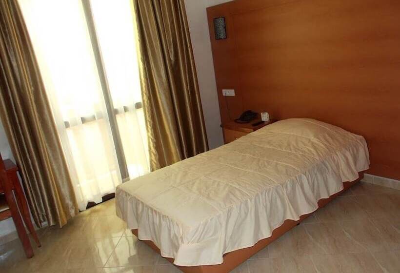 فندق Sahara Beach