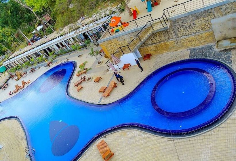 בית מלון כפרי Saru Blue Sapphire