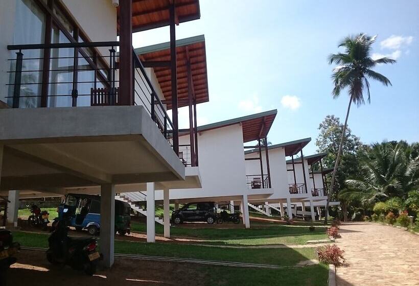 בית מלון כפרי Saru Blue Sapphire