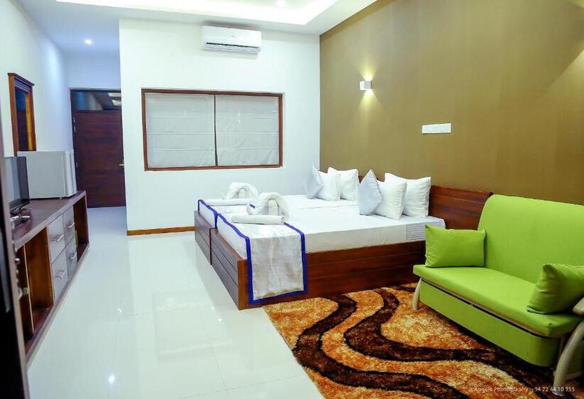 בית מלון כפרי Saru Blue Sapphire