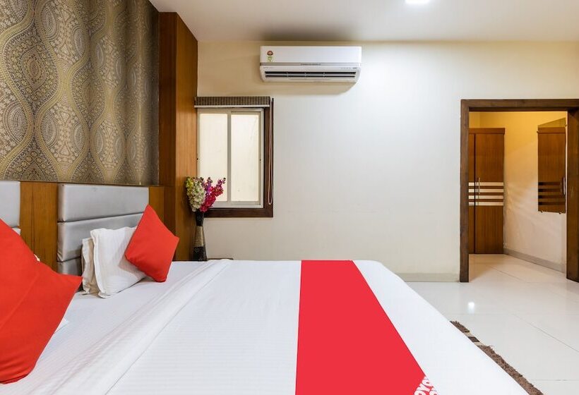ホテル Shree Balaji Palace By Oyo Rooms