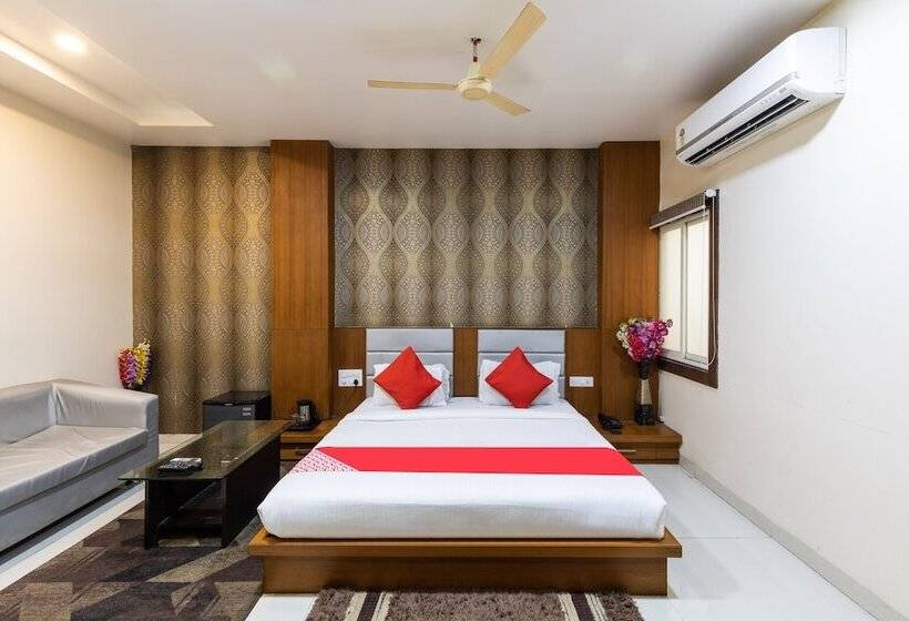 ホテル Shree Balaji Palace By Oyo Rooms